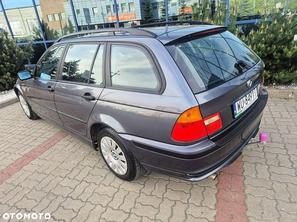 BMW Seria 3 318i - 17