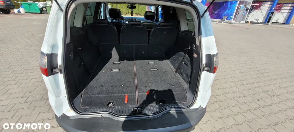 Ford S-Max 2.5 Titanium - 30