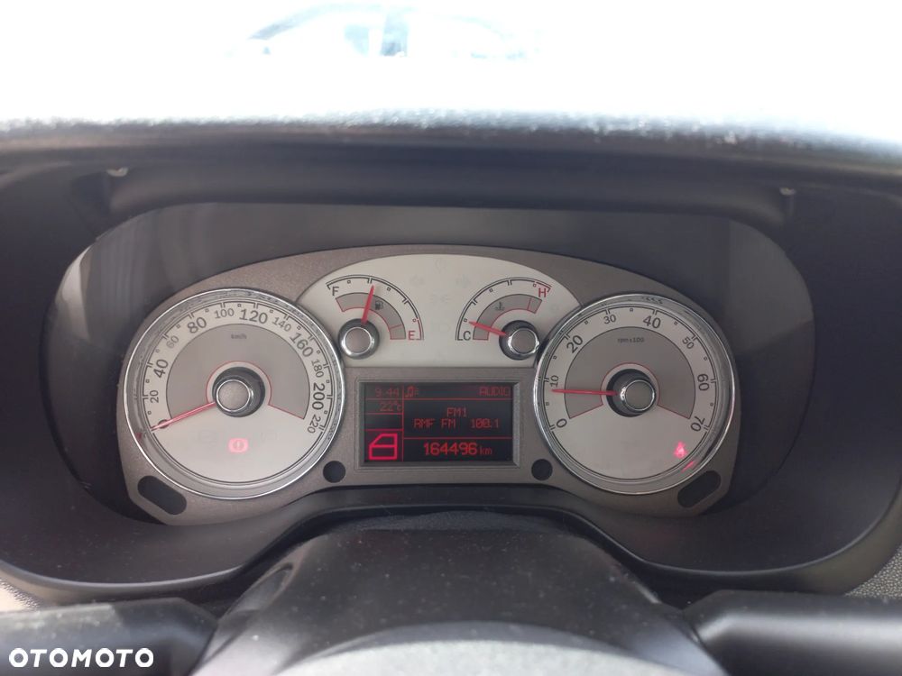 Fiat Linea 1.4 T-Jet 16V Emotion - 11