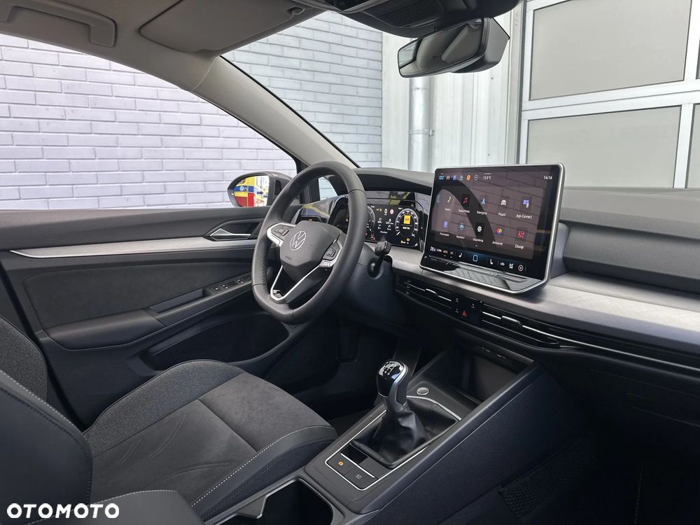 Volkswagen Golf - 6