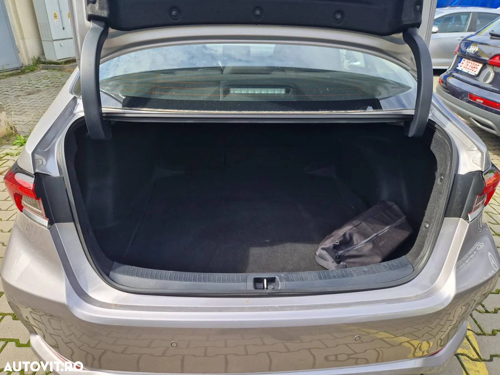 Toyota Corolla 1.8 HSD Dynamic - 22