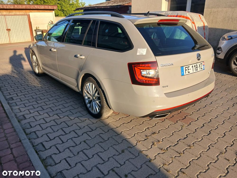 Skoda Octavia 2.0 TDI 4x4 DSG RS - 6