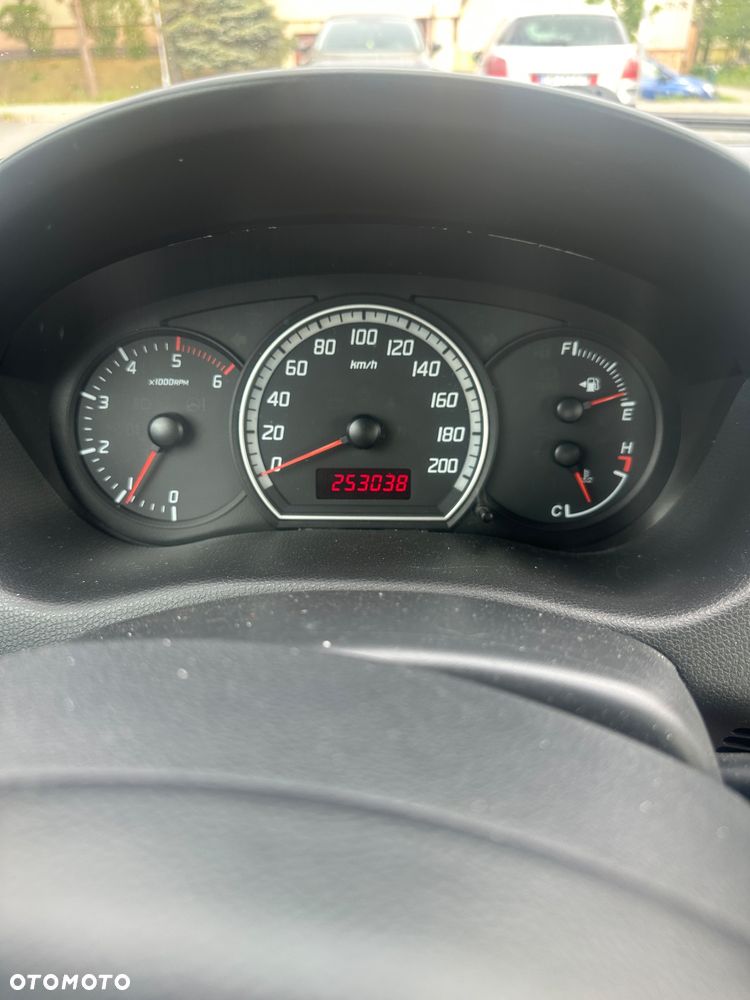 Suzuki Swift 1.3 DDiS GLX / Comfort - 8