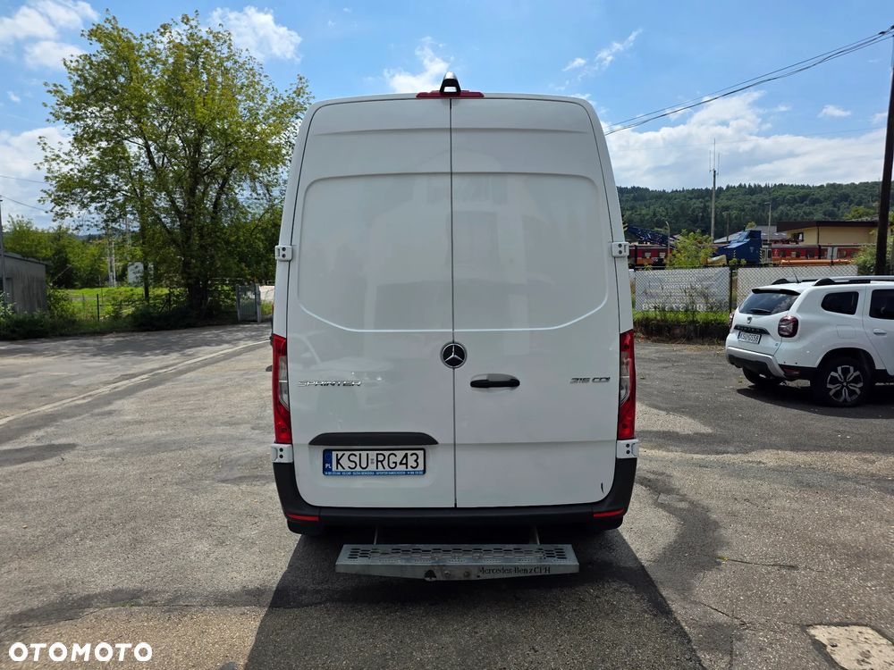 Mercedes-Benz Sprinter 215 automat rok 2022 klima webasto średni kamera tempomat - 8