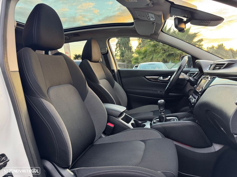 Nissan Qashqai 1.5 dCi N-Connecta J18 - 30