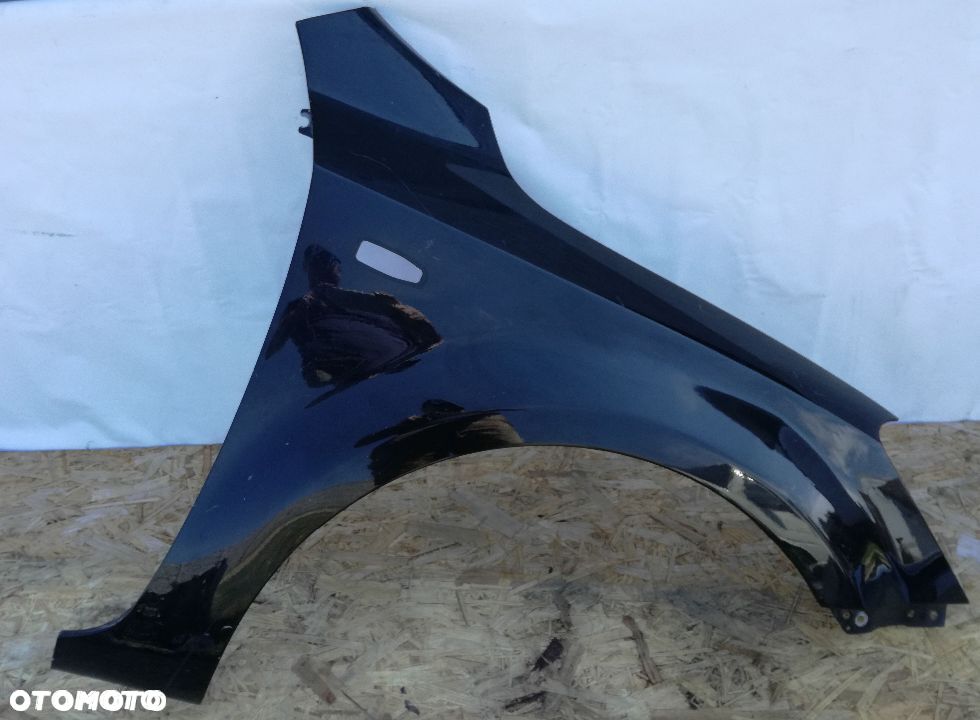 Błotnk przedni prawy Kia Ceed 2006-