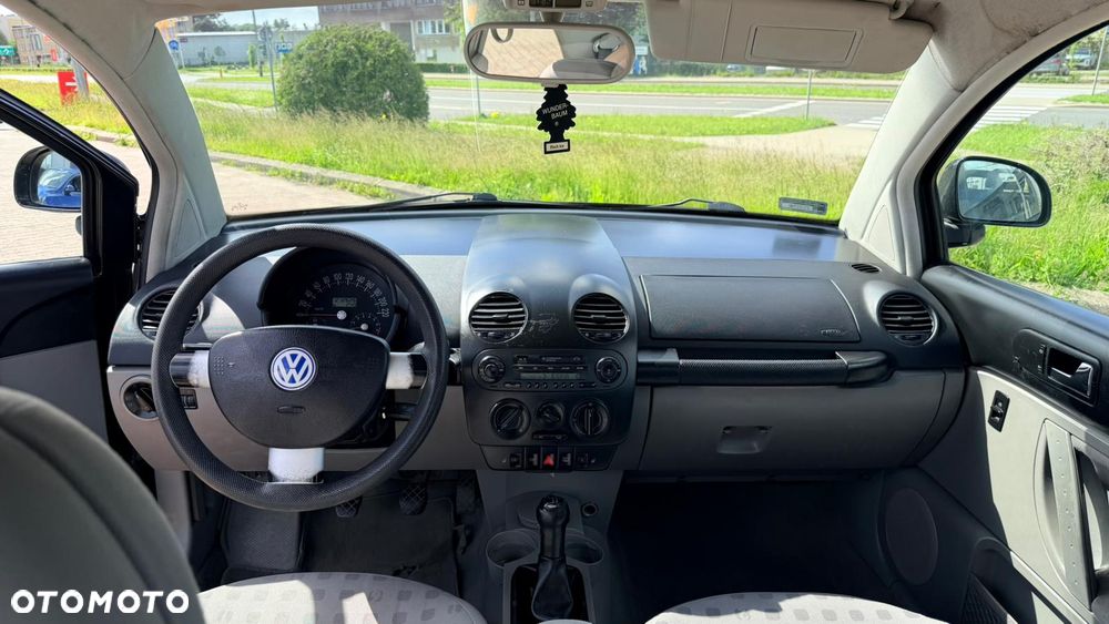 Volkswagen New Beetle - 14