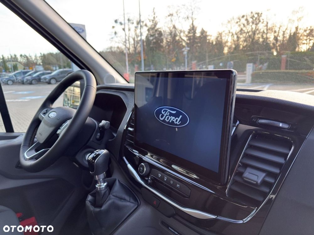 Ford Transit - 12