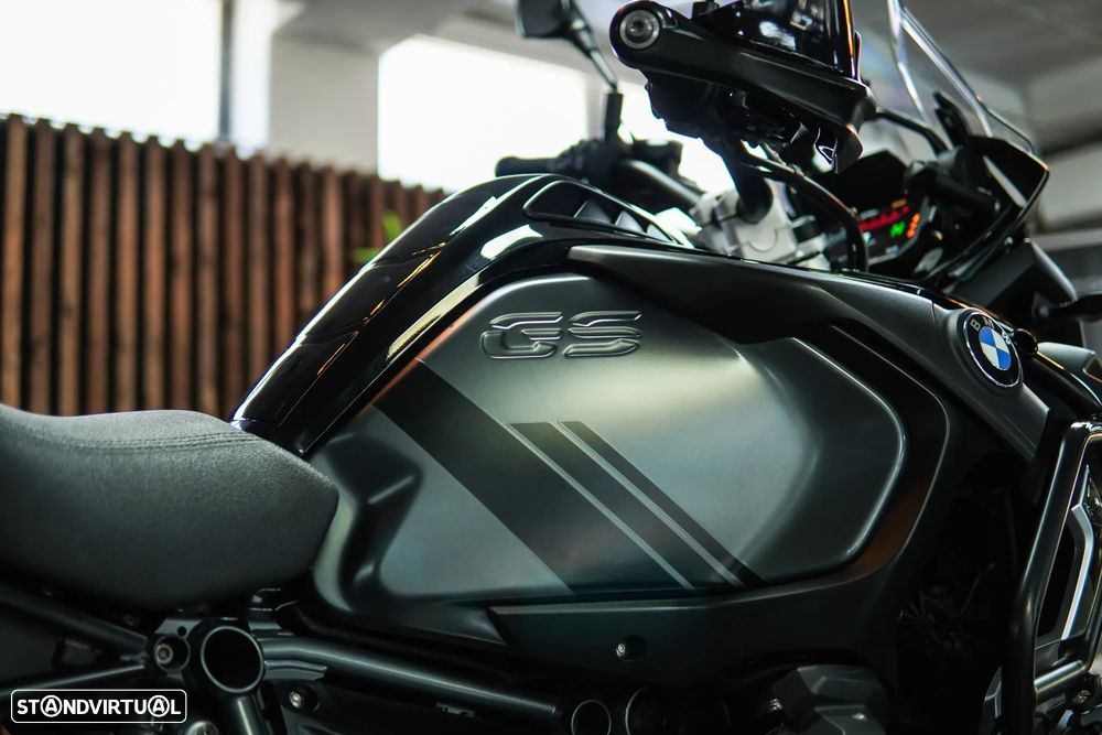 BMW R 1250 GS Adventure TRIPLE BLACK 4 Packs - 27