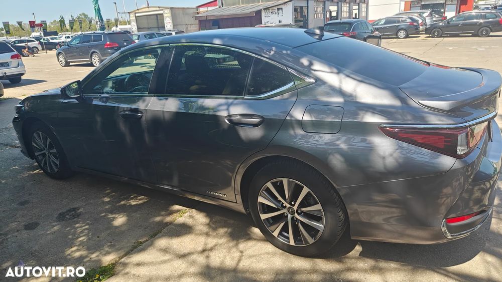Lexus Seria ES 300h Executive Line - 19