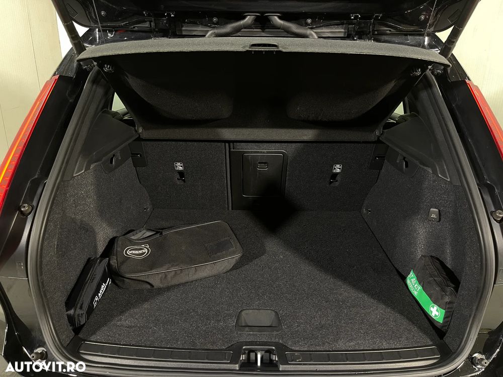 Volvo XC 40 T5 Recharge DKG Core - 11