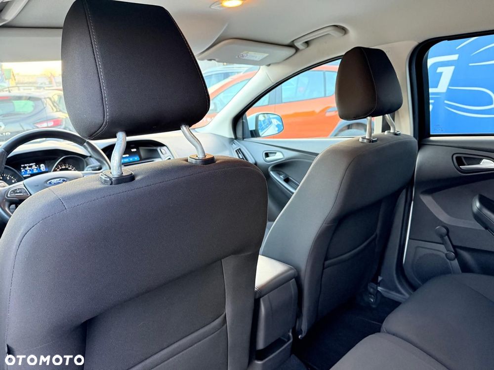 Ford Focus SW 1.0 EcoBoost S&S COOL&CONNECT - 14