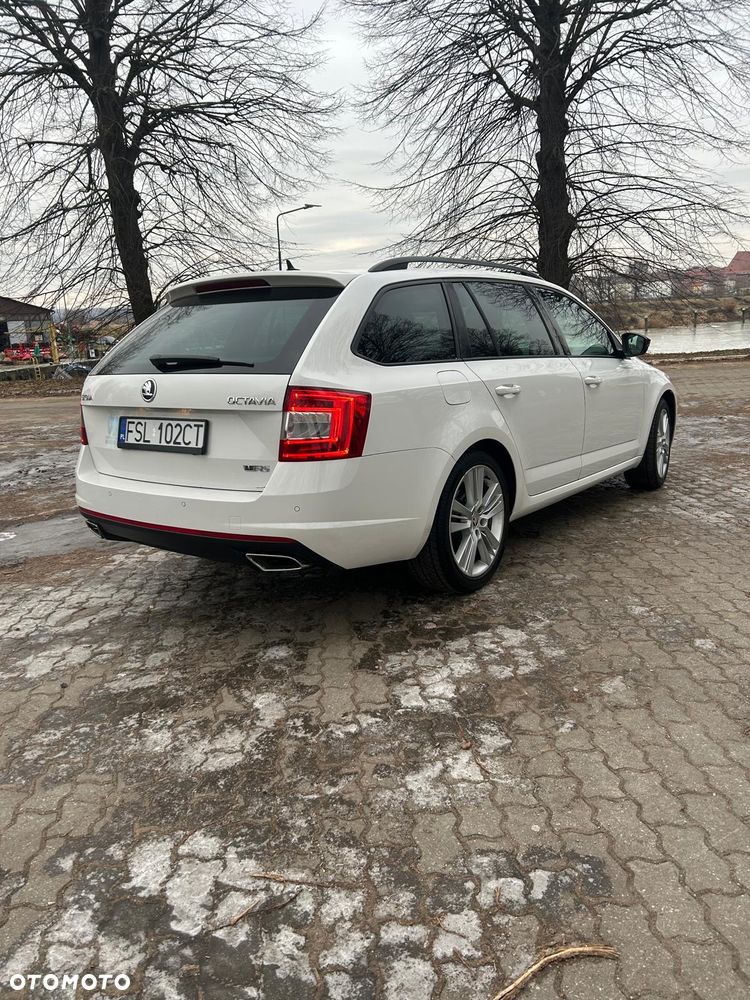 Skoda Octavia 2.0 TDI DSG RS - 4