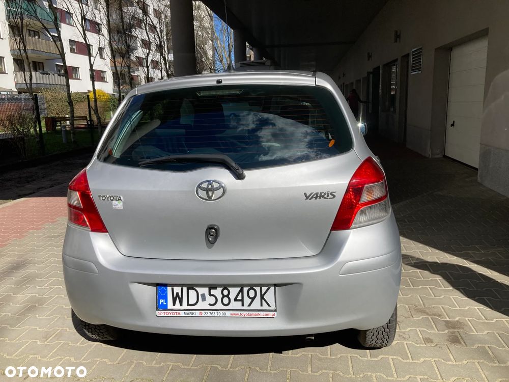 Toyota Yaris - 9