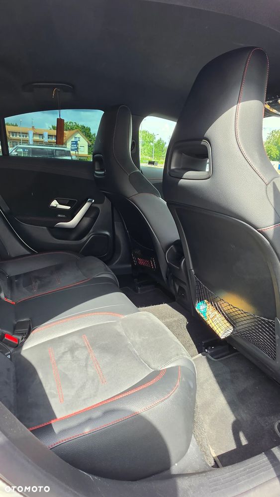 Mercedes-Benz CLA 180 AMG Line 7G-DCT - 8
