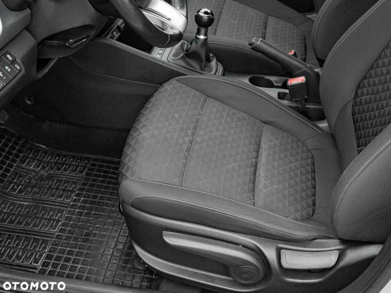 Kia Rio 1.2 M - 14