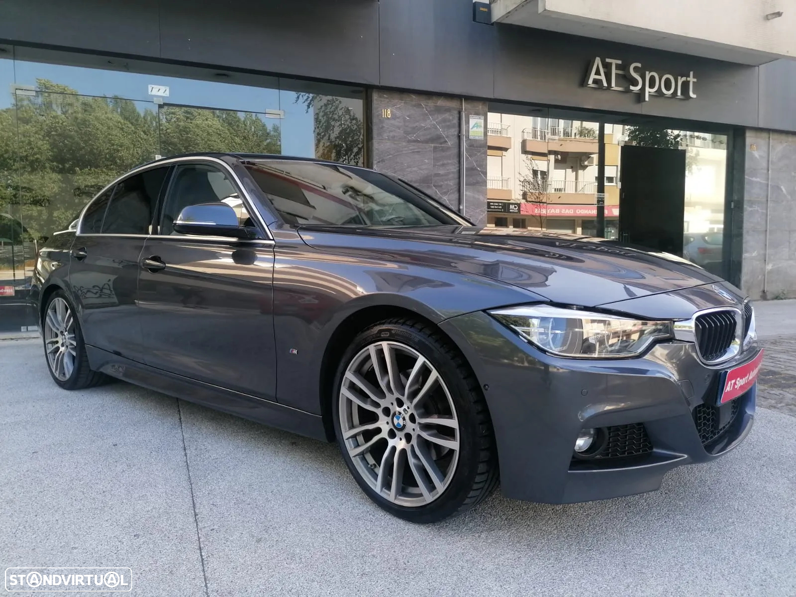 BMW 330 e iPerformance Pack M - 20