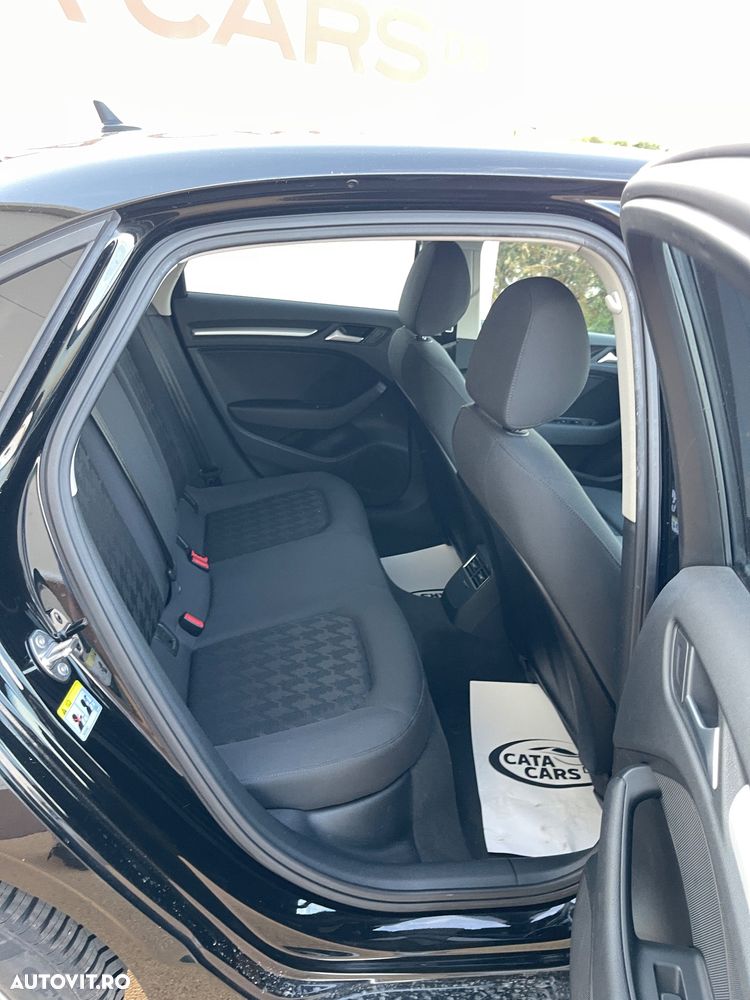 Audi A3 1.6 TDI (clean diesel) S tronic Ambiente - 30