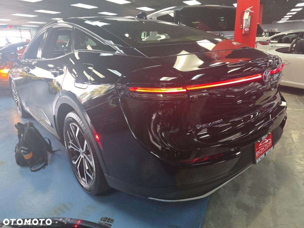 Toyota Crown - 2