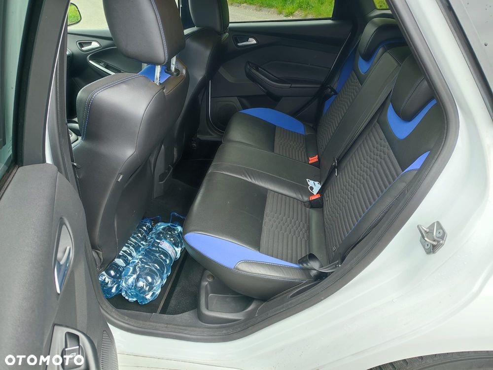 Ford Focus ST - 10