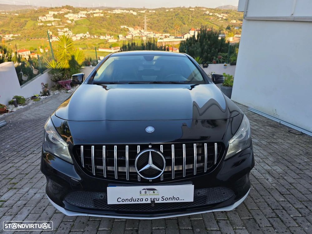 Mercedes-Benz CLA 180 d Shooting Brake AMG Line - 34