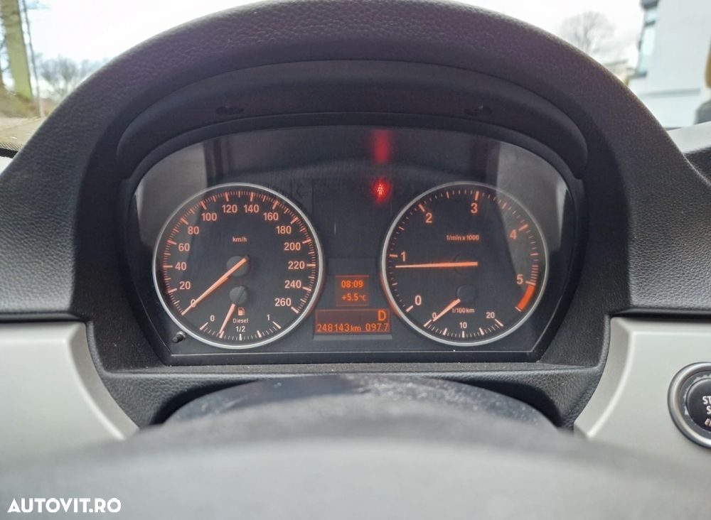 BMW Seria 3 320d - 14