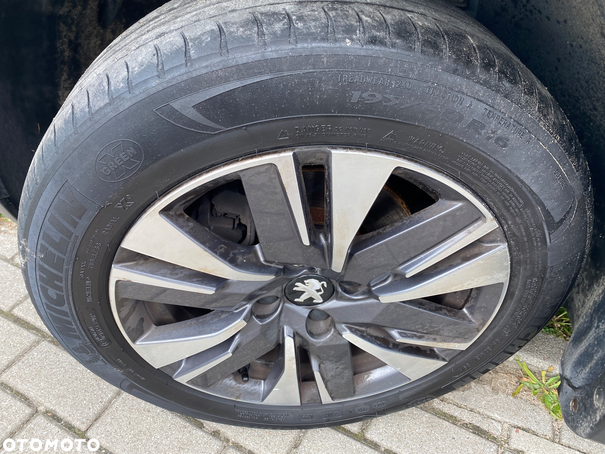Peugeot 2008 1.2 Pure Tech Active S&S EAT6 - 12