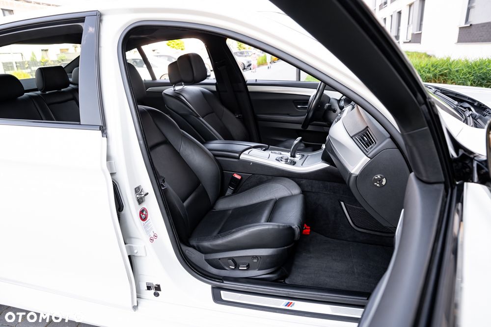 BMW Seria 5 535d xDrive Sport-Aut - 26