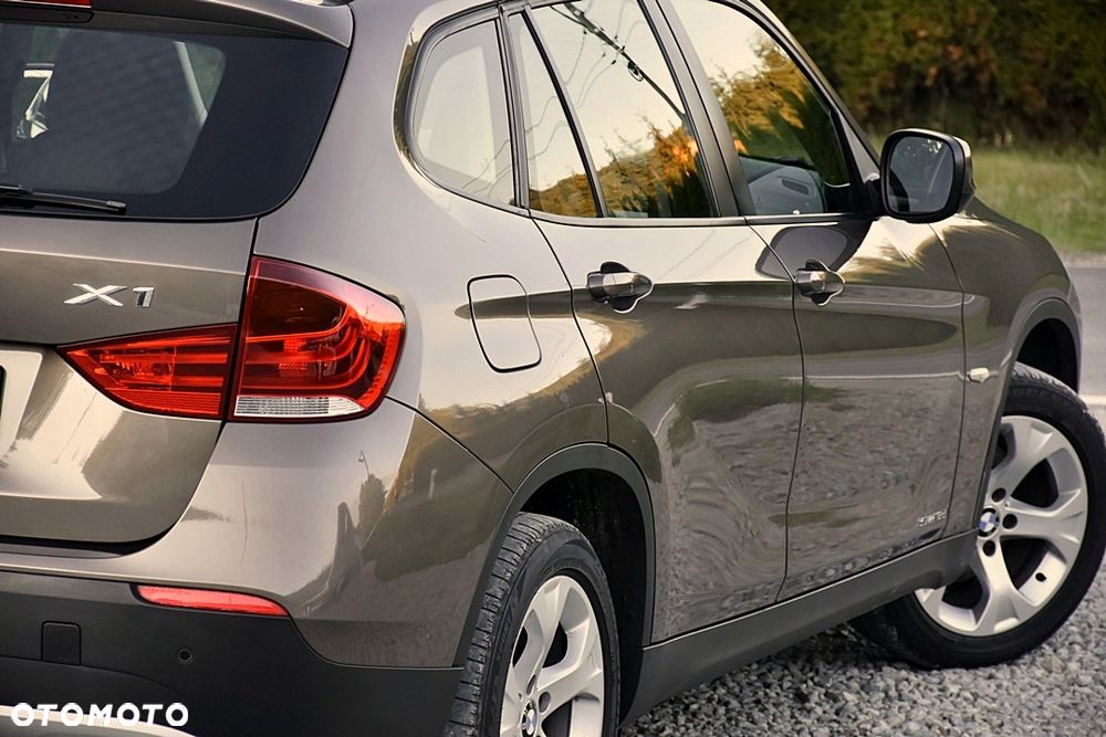 BMW X1 sDrive18d xLine - 11