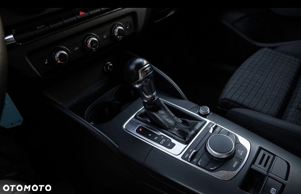 Audi A3 Sportback 1.6 TDI Ambition S tronic - 9