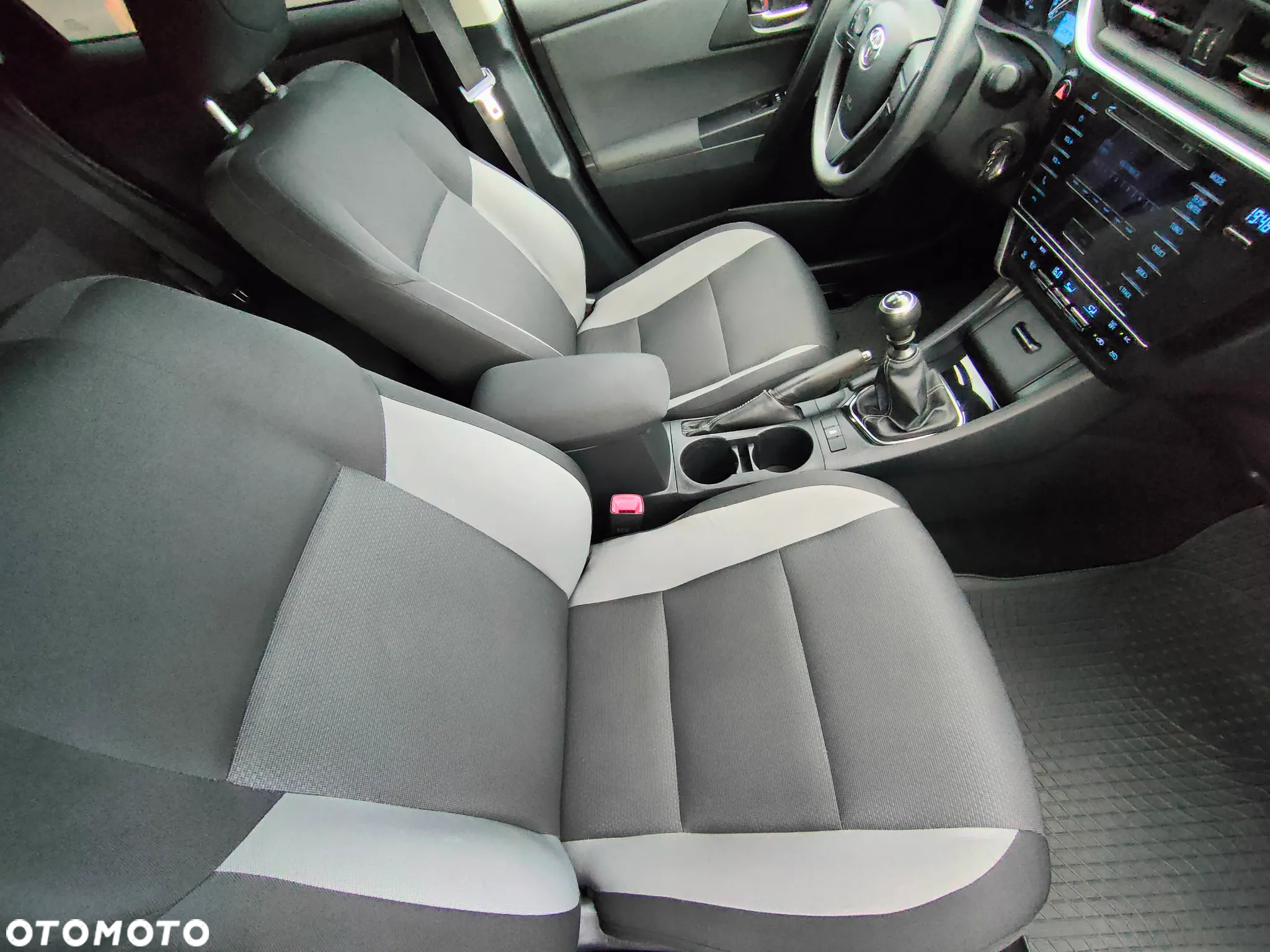 Toyota Auris 1.4 D-4D Active - 17
