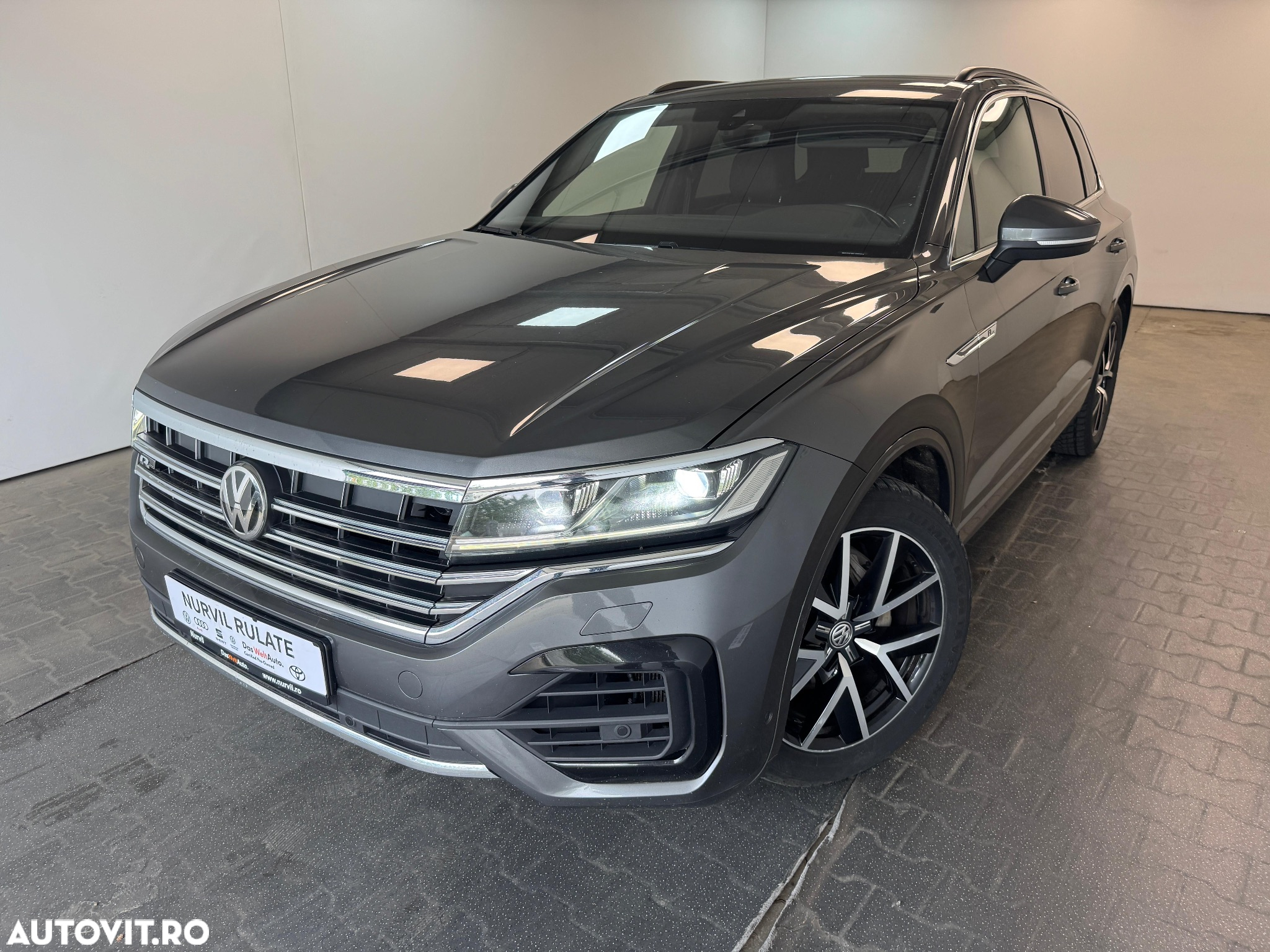 Volkswagen Touareg V6 TDI R-Style - 35