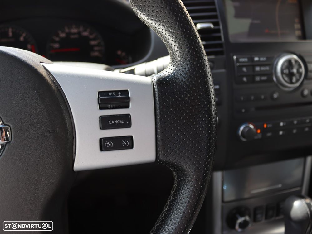 Nissan Navara 3.0 dCi V6 CD LE AT 4WD - 24