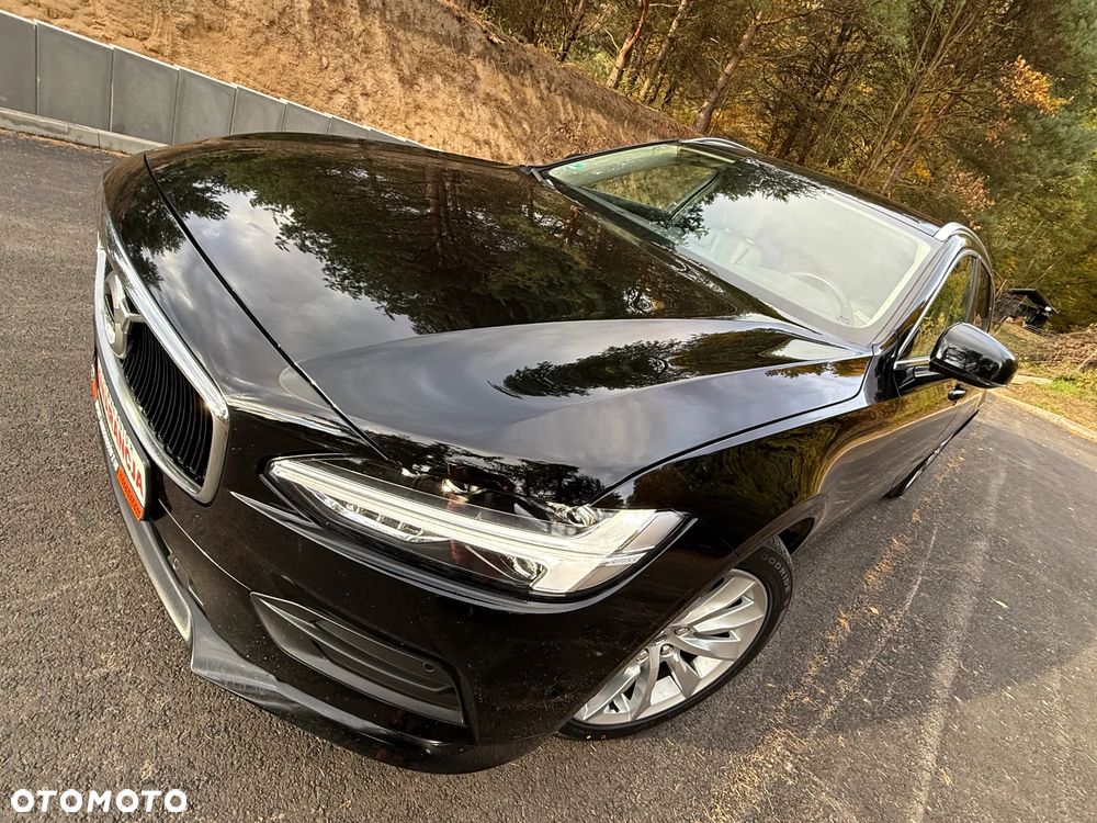 Volvo V90 D5 AWD Momentum - 4