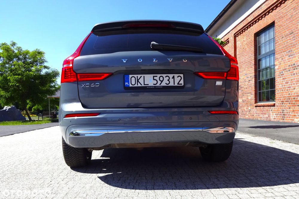 Volvo XC 60 T8 Plug-In Hybrid AWD Ultra Dark - 9