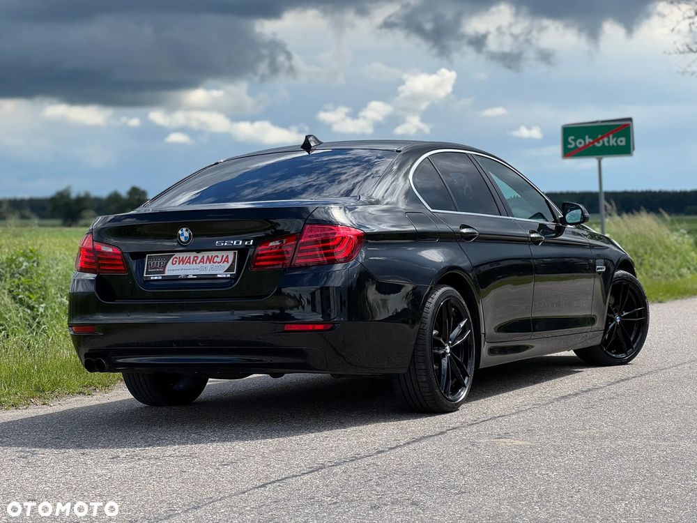 BMW Seria 5 520d Luxury Line - 13
