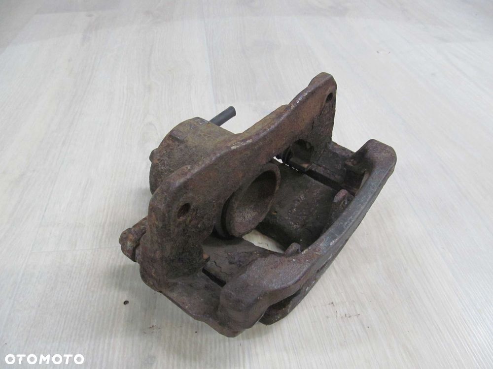 TOYOTA CAMRY VI 01-06 ZACISK HAMULCOWY PRAWY PRZOD - 4