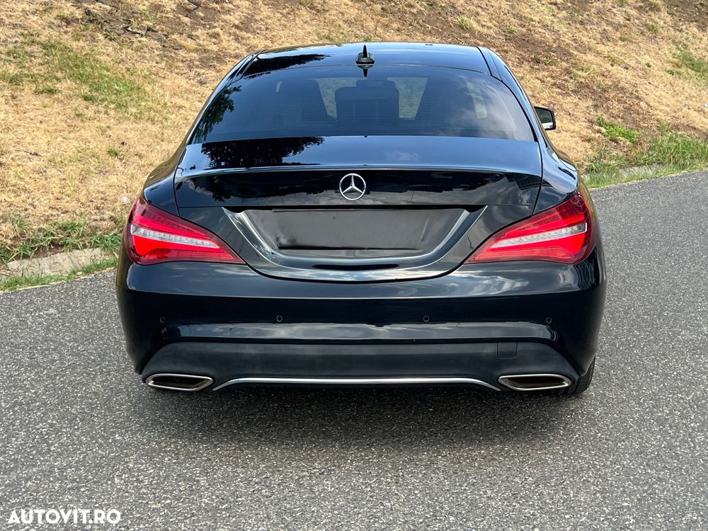 Mercedes-Benz CLA 180 7G-DCT Urban - 4