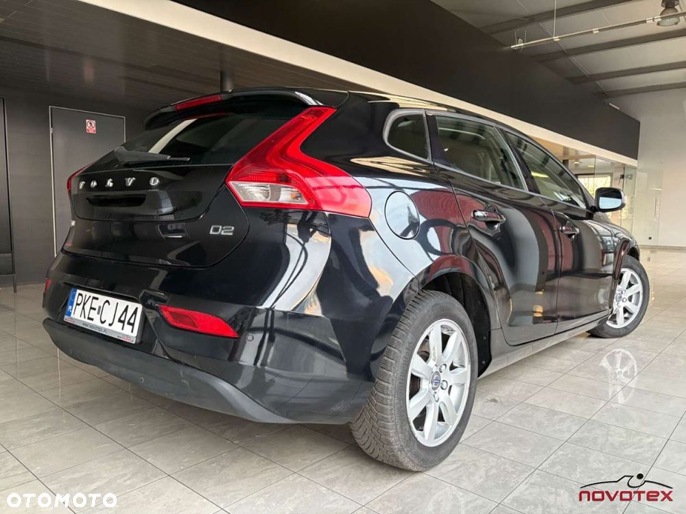 Volvo V40 D2 Momentum - 2