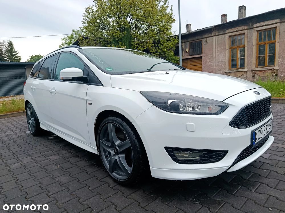 Ford Focus 1.5 EcoBoost STart-Stopp-System ST-LINE - 2