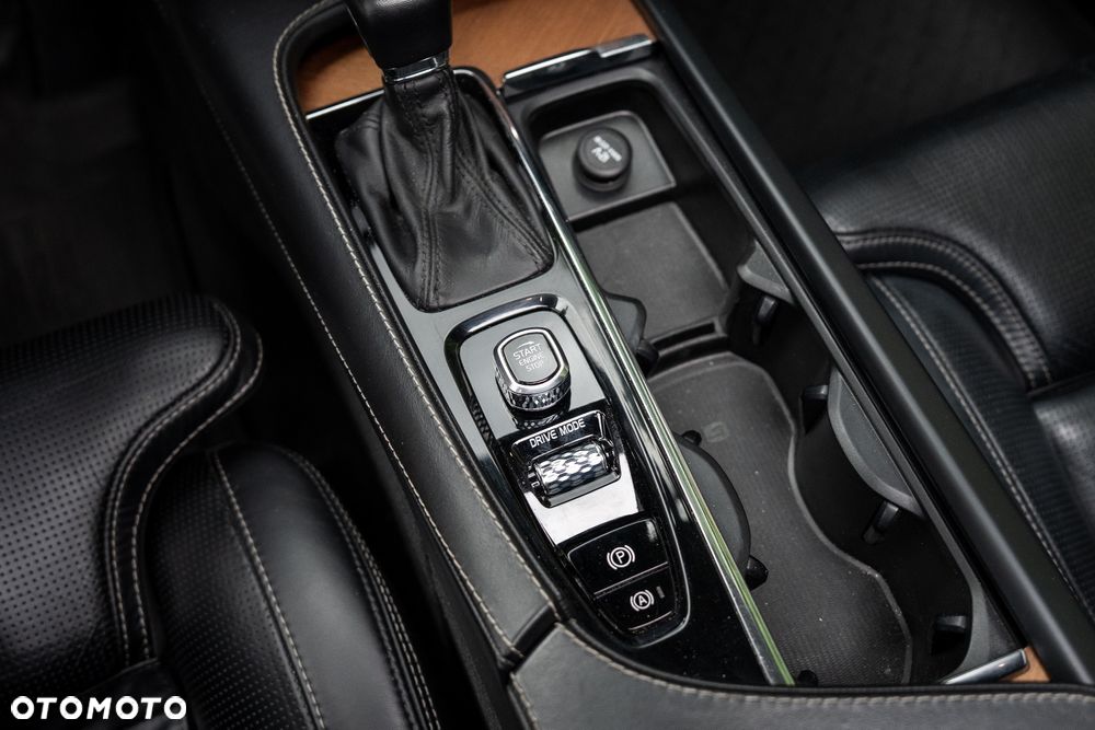Volvo XC 90 T6 AWD Inscription 7os - 33