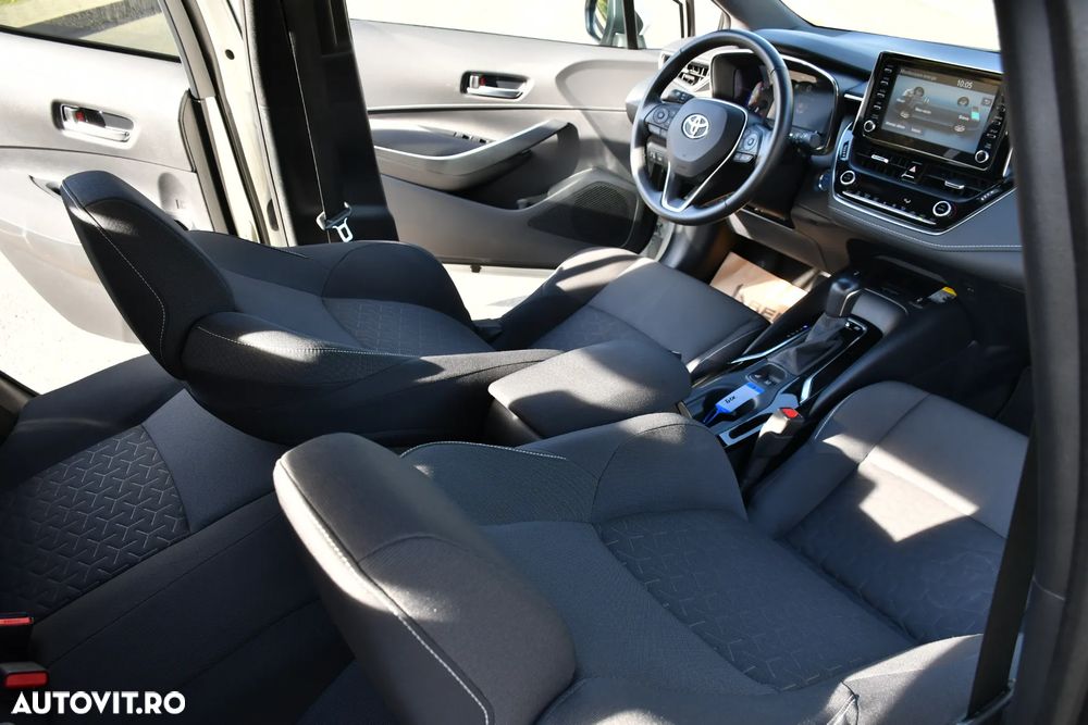 Toyota Corolla 1.8 Business Edition - 26