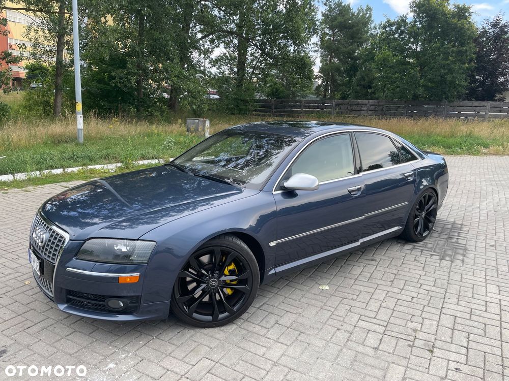 Audi A8 4.2 Quattro - 5