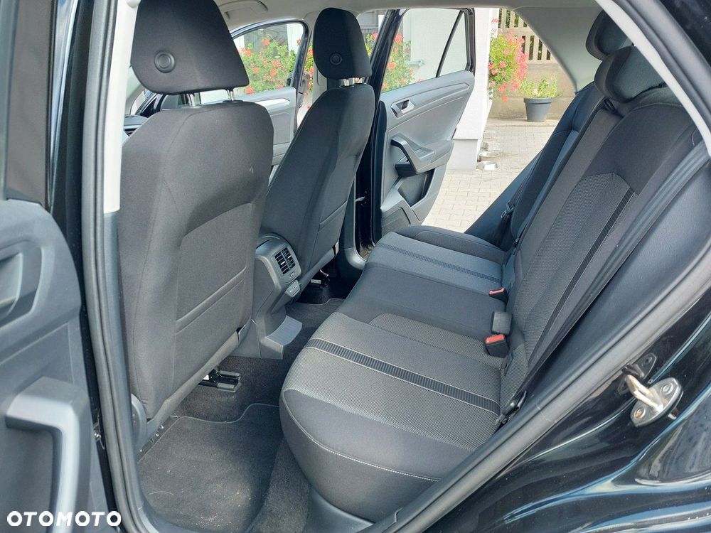 Volkswagen T-Roc - 14