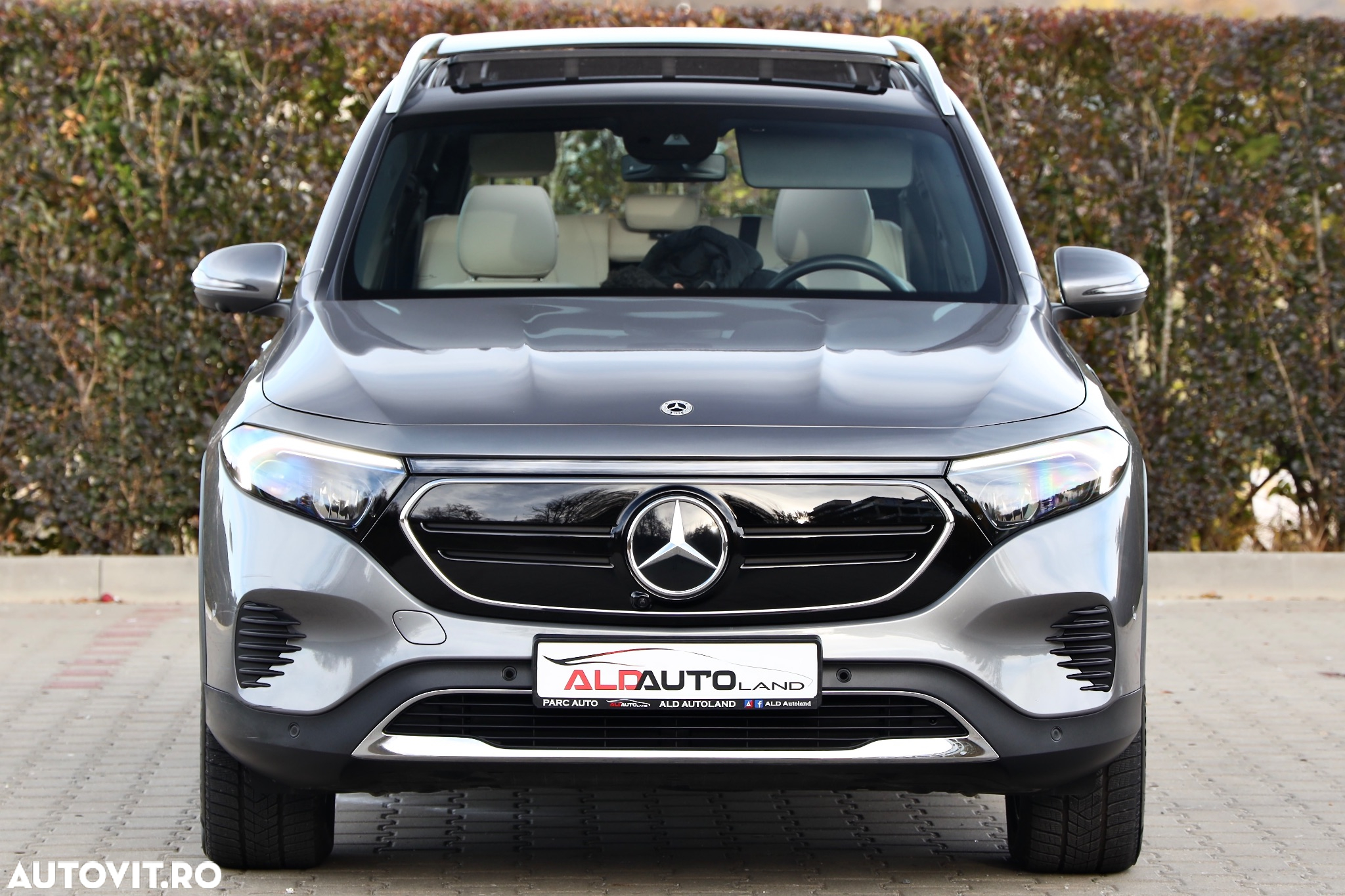 Mercedes-Benz EQB 300 4MATIC - 35