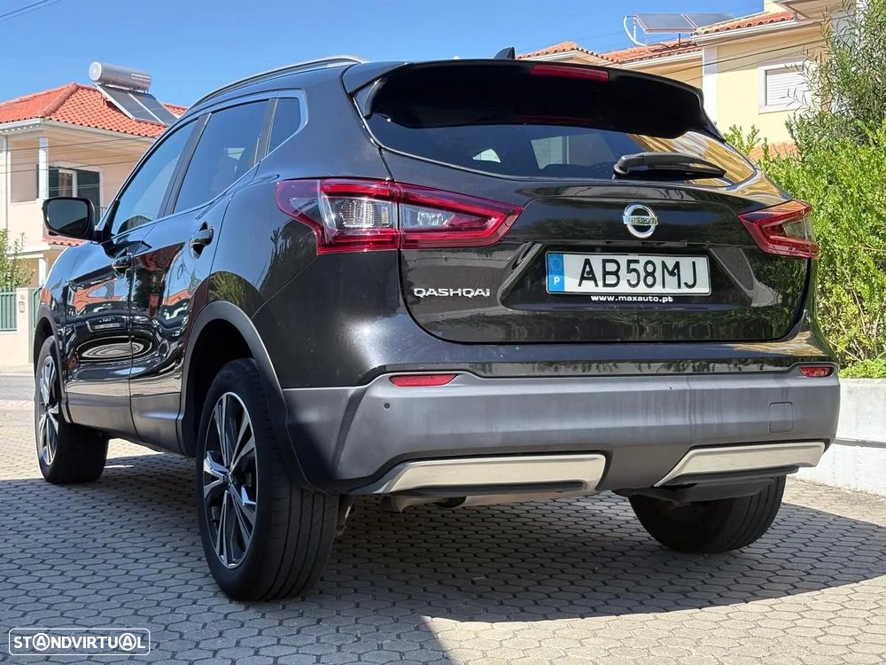 Nissan Qashqai 1.5 dCi N-Connecta J18 - 25