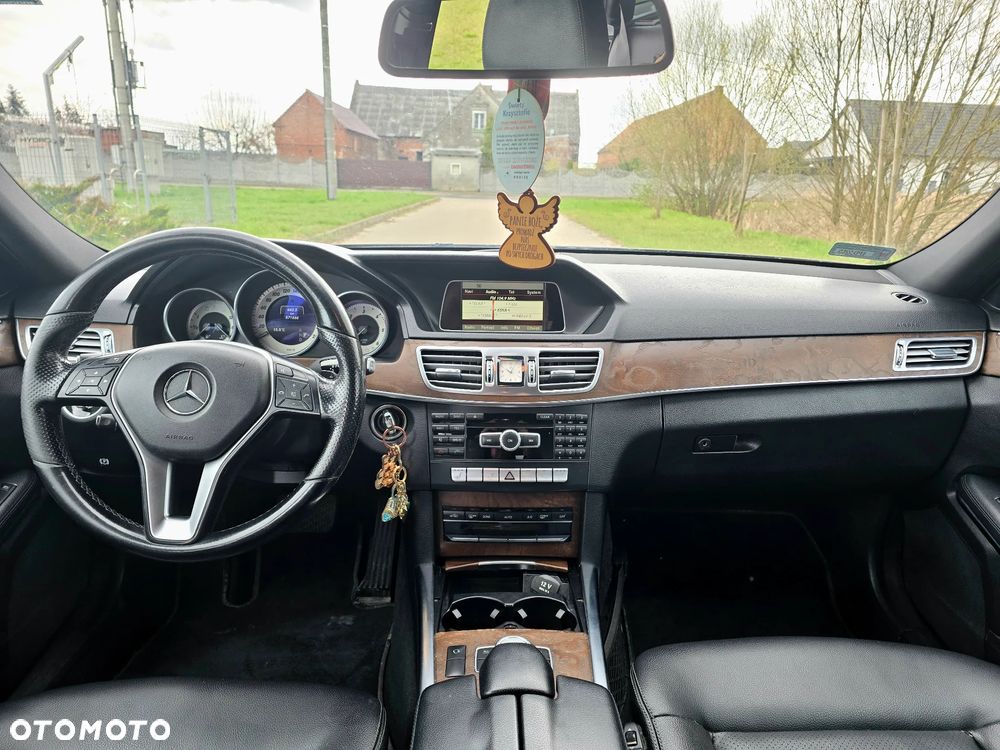Mercedes-Benz Klasa E 220 BlueTEC 9G-TRONIC Elegance - 14