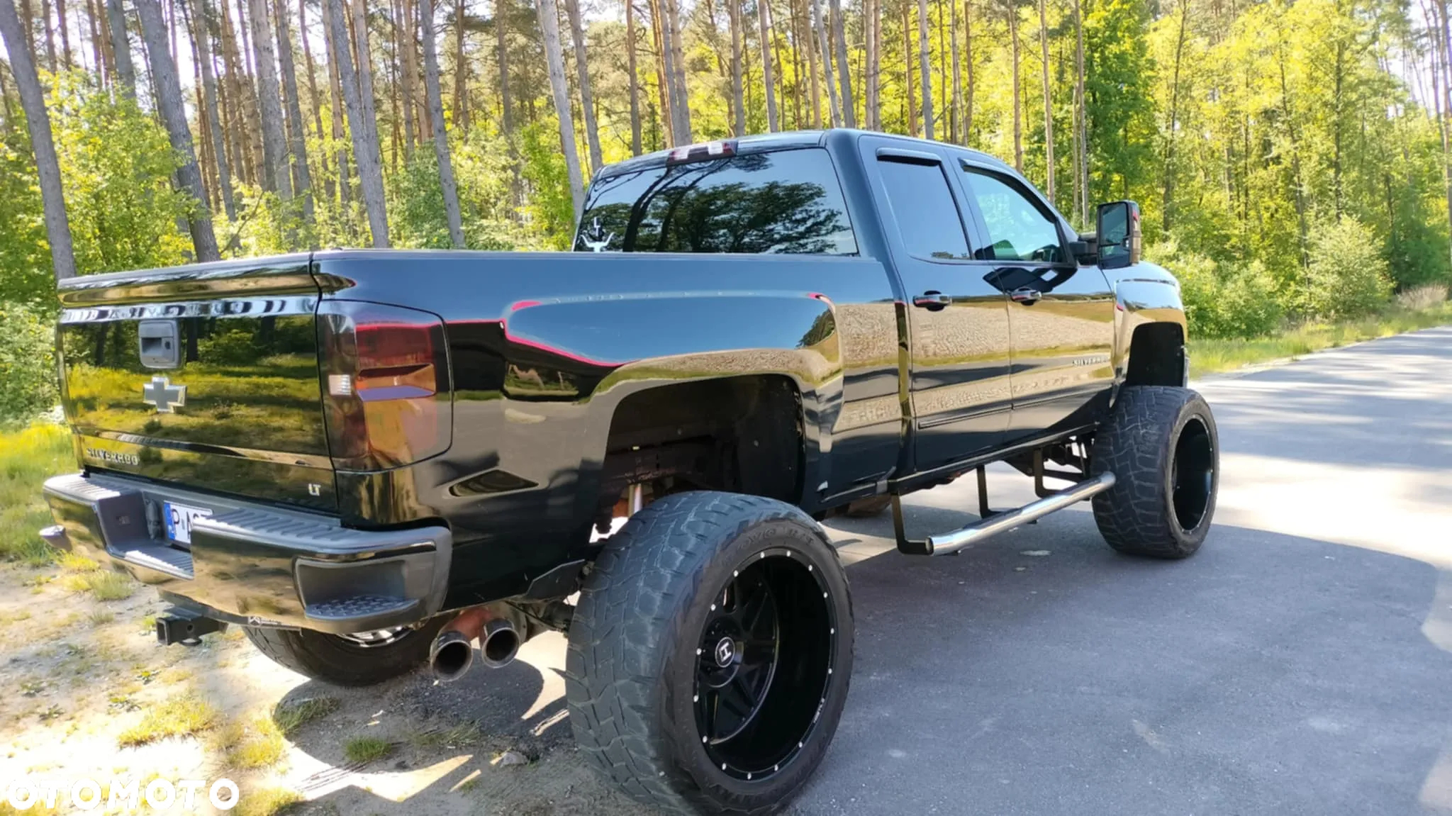 Chevrolet Silverado - 23