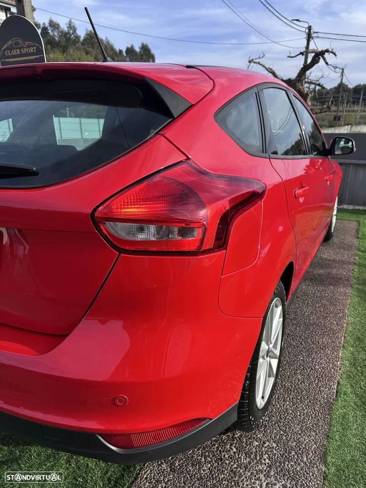 Ford Focus 1.5 TDCi Titanium ECOnetic - 17