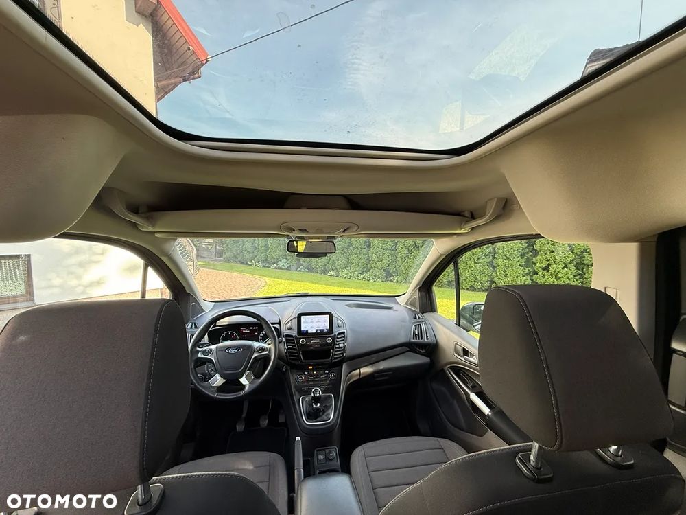 Ford Tourneo Connect Grand - 12